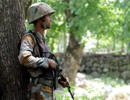 जम्मू-कश्मीर: सुरक्षाबलों ने एनकाउंटर में एक आतंकवादी को किया ढेर, कल भी मारे गए थे 3 दहशतगर्द