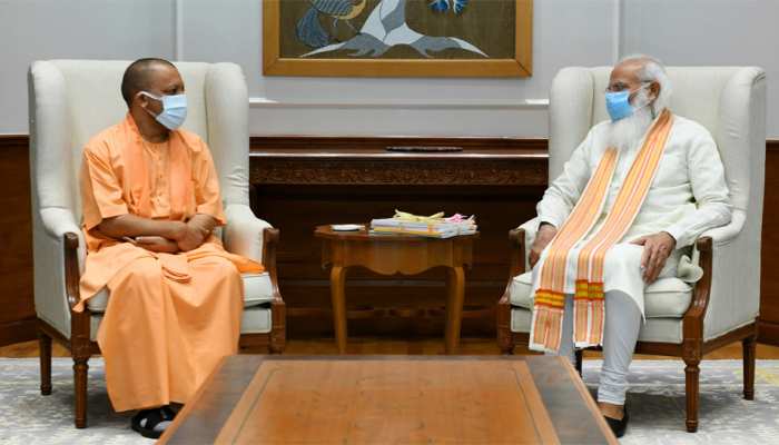 Yogi Adityanath के दिल्ली दौरे से बढ़ी सियासी हलचल, Amit Shah के बाद PM Modi से करेंगे मुलाकात