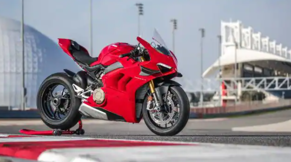 Ducati ने भारत में लॉन्च की दो नई पावरफुल बाइक्स, मिलते हैं कमाल के फीचर्स