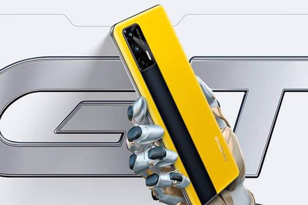 Realme GT 5G स्मार्टफोन के साथ रोबोट वैक्यूम क्लीनर हुआ लॉन्च, फटाफट होगी घर की सफाई
