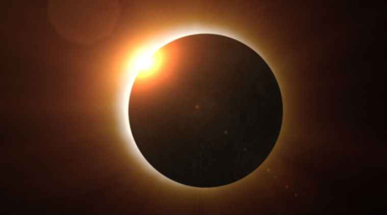 Solar Eclipse 2021 Live Updates: अब से बस कुछ ही देर में लगेगा सूर्य ग्रहण, पढ़ें ग्रहण से जुड़ी हर छोटी-बड़ी अपडेट