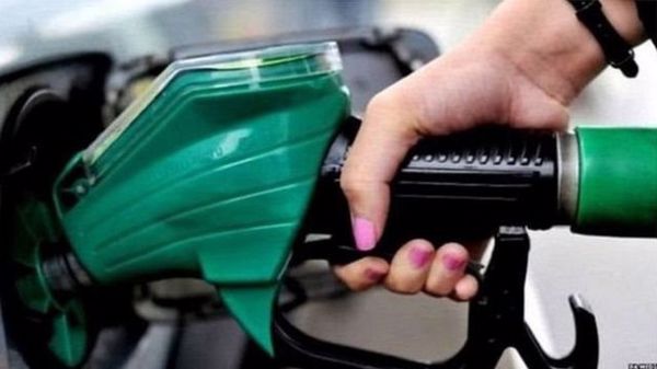 Petrol Price Today: राहत भरा शनिवार, पेट्रोल और डीजल की कीमतों आज नहीं हुआ कोई इजाफा, चेक करें अपने शहर का रेट