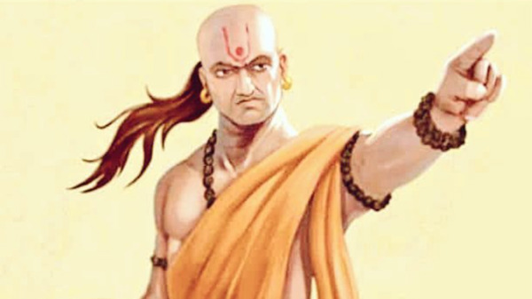 Chanakya Niti : भूलकर भी किसी से शेयर न करें ये बातें, नहीं तो करना पड़ सकता है मुसीबतों का सामना